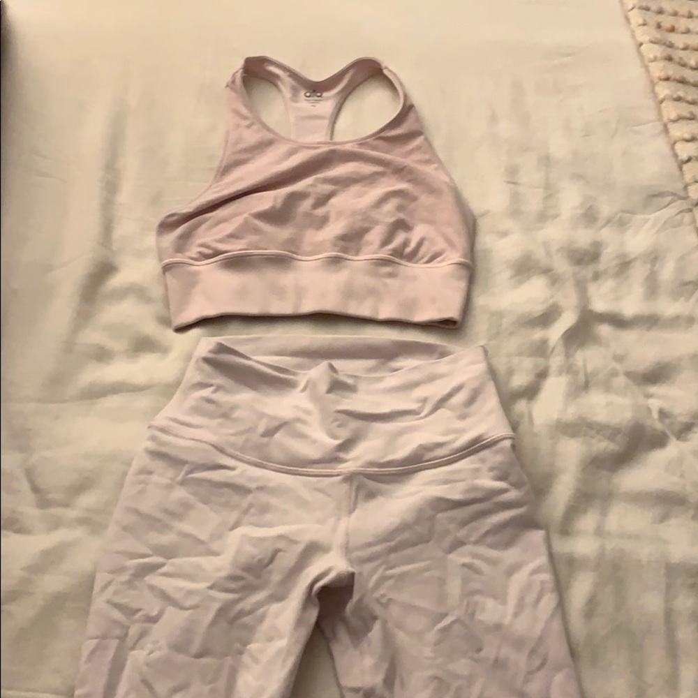 alo yoga light pink sports bra and leggings set